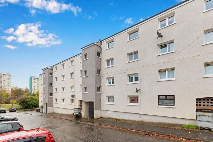 2 Bedroom Flat For Sale In / Dumbryden Grove, Wester Hailes, Edinburgh, EH14