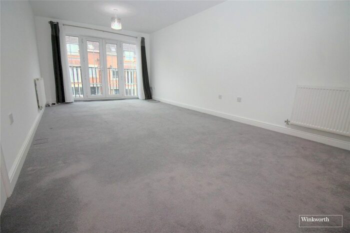 2 Bedroom Flat To Rent In Coleridge Way, Borehamwood, Hertfordshire WD6