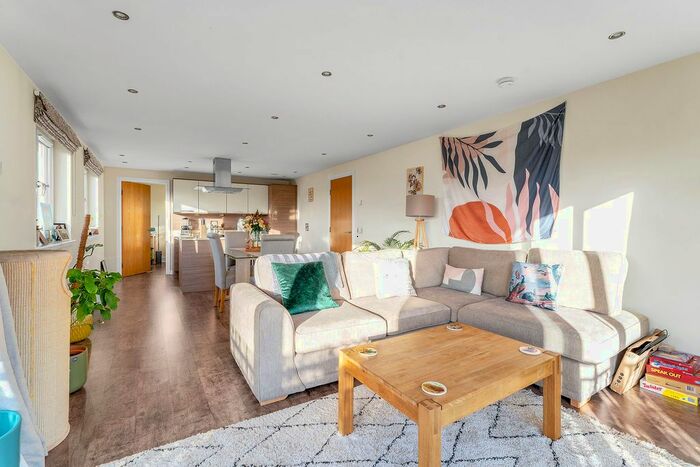2 Bedroom Flat To Rent In Hesperus Crossway, Granton, Edinburgh, EH5