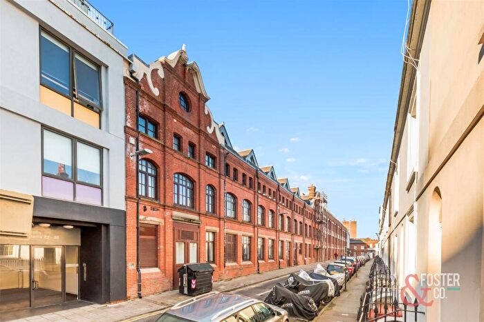 2 Bedroom Apartment To Rent In Robert Street, Brighton, BN1