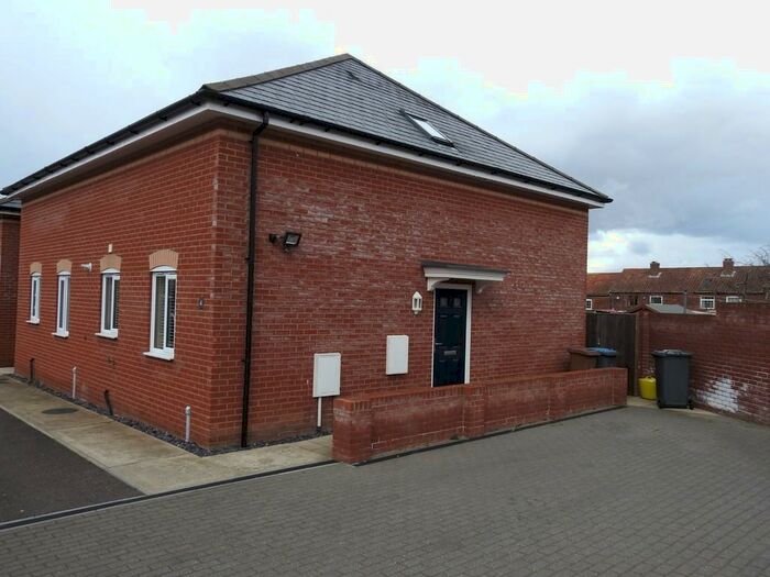 2 Bedroom Semi-Detached House To Rent In Neave Place, Leiston, IP16