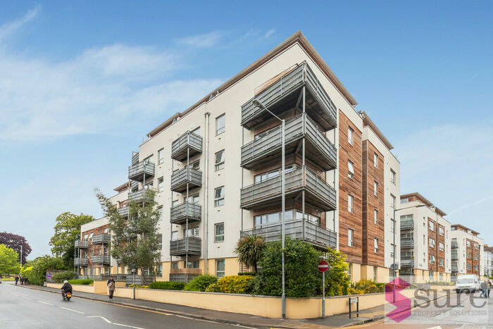 1 Bedroom Apartment To Rent In Springfield Road, Brighton, BN1