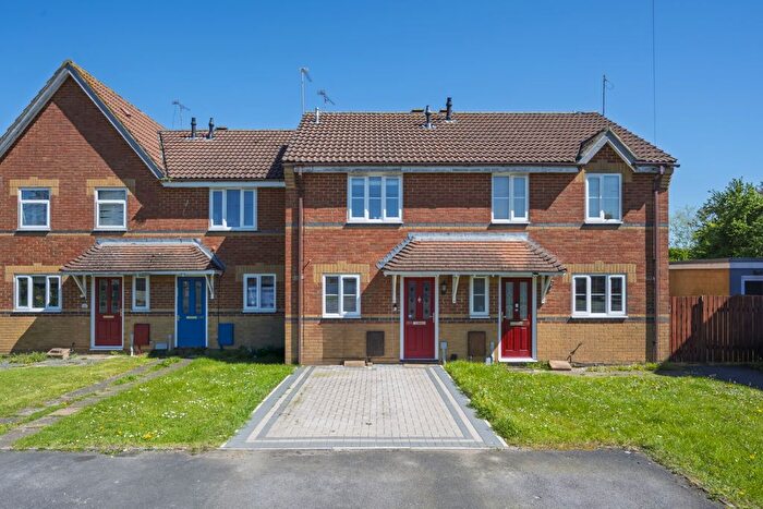 2 Bedroom Semi-detached House For Sale In Hyde Road, Swindon, SN2