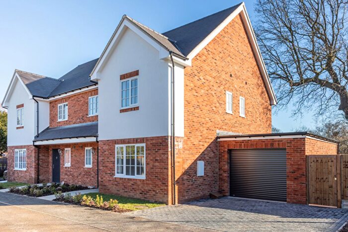 4 Bedroom Semi-Detached House For Sale In Honey Lane, Honey Lane, Waltham Abbey, EN9
