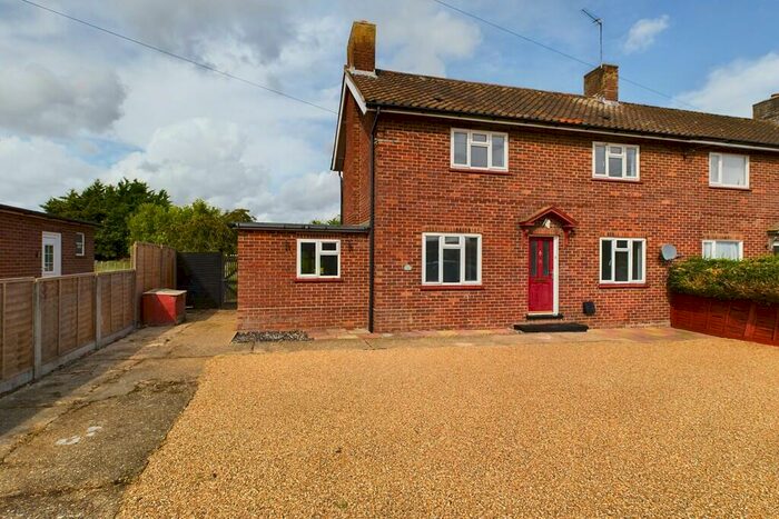 3 Bedroom Semi-Detached House For Sale In School Road, Foulden, IP26