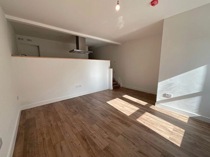 2 Bedroom Flat To Rent In Bell Hill Road, St George, Bristol, BS5
