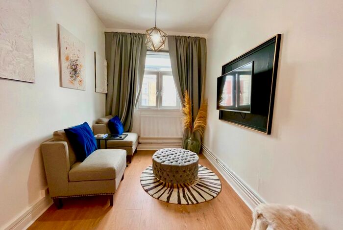 Studio To Rent In Kember Street, London, N1