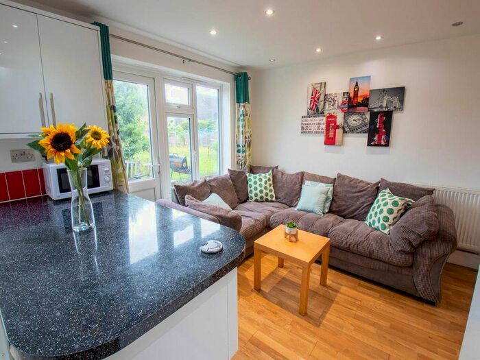 4 Bedroom Property To Rent In Bramshaw Road, Canterbury, Kent, CT2