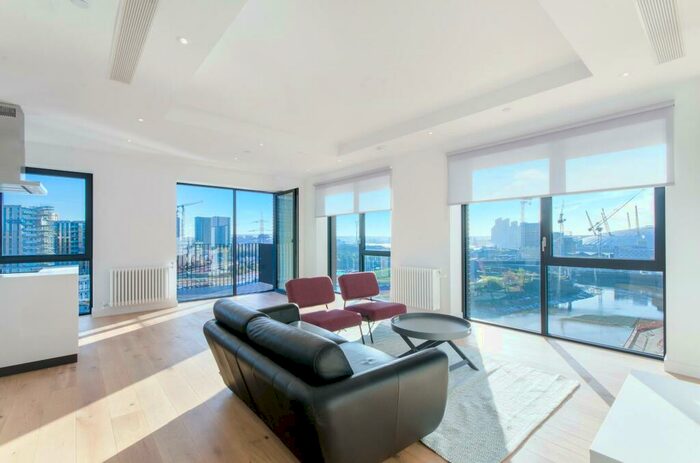 3 Bedroom Apartment To Rent In Echo House, London City Island, London, E14