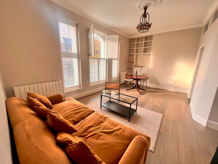 1 Bedroom Flat To Rent In St Lukes Road, Notting Hill, W11