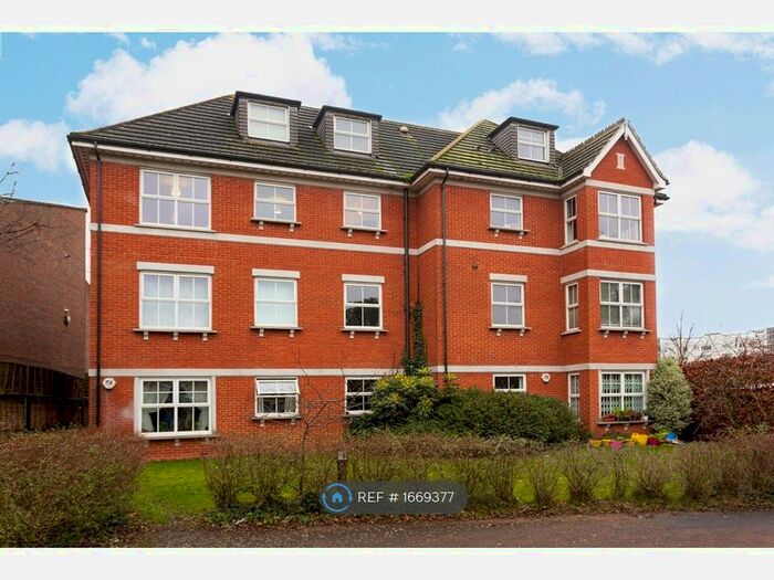 2 Bedroom Flat To Rent In Meadowside Apartments, London, SW2