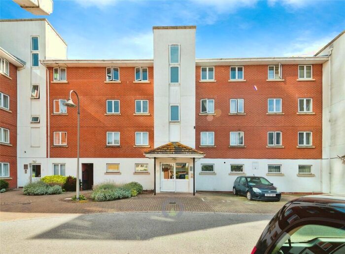 2 Bedroom Flat To Rent In Chantry Close, London, SE2