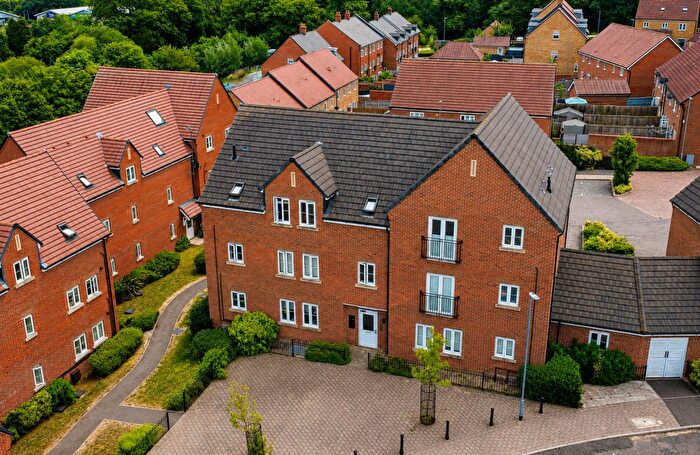 2 Bedroom Penthouse For Sale In Linnet Road, Hemel Hempstead, HP3