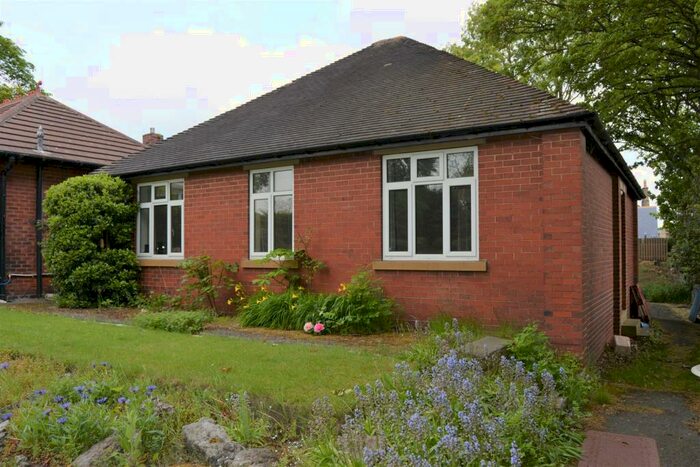 3 Bedroom Detached Bungalow To Rent In Daisy Lea Lane, Lindley, Huddersfield, HD3