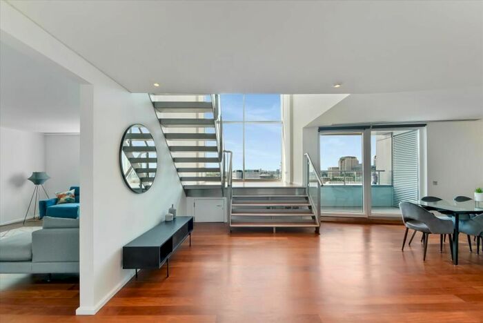 3 Bedroom Property To Rent In Westminster Bridge Road, London, SE1