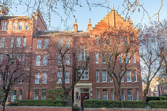 3 Bedroom Flat For Sale In Cormont Road, Camberwell, London, SE5