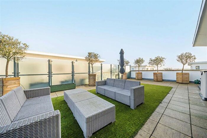 2 Bedroom Flat For Sale In Holford Way, Putney, SW15