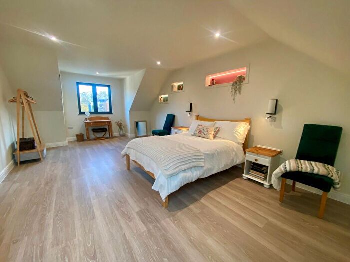 1 Bedroom Apartment To Rent In Woodland Vale, Swanwick, SO31