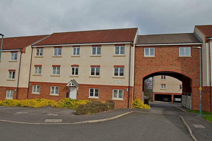 3 Bedroom Apartment To Rent In Farrier Close, Durham, DH1