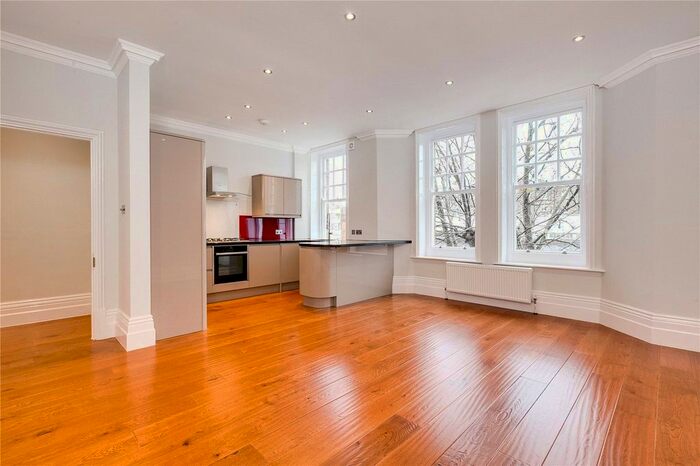 3 Bedroom Flat To Rent In Old Brompton Road, South Kensington, London, SW7