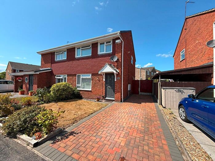 3 Bedroom Semi Detached House For Sale In Appledale Drive, Whitby, CH66
