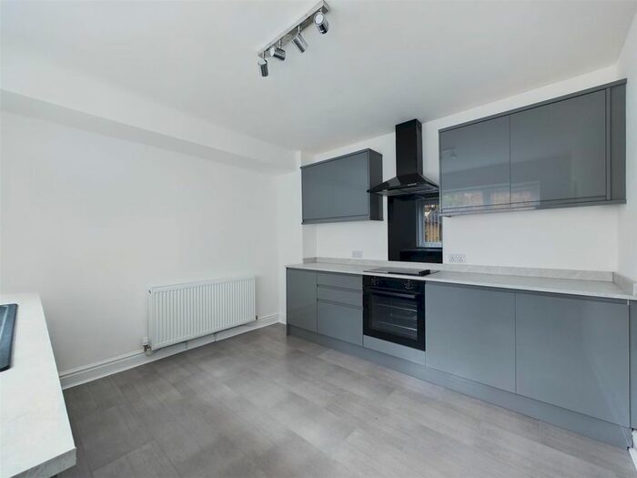 2 Bedroom Flat To Rent In Holland Road, Wallasey, CH45