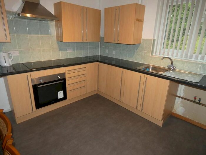 2 Bedroom Flat To Rent In Hough End Avenue, Manchester, M21