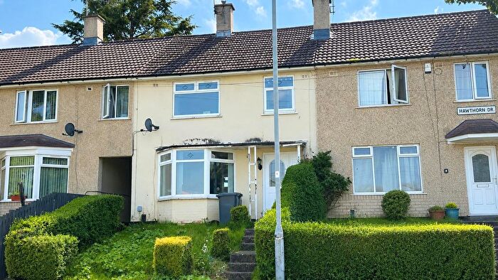 3 Bedroom Town House For Sale In Hawthorn Drive, Idle, Bradford, BD10