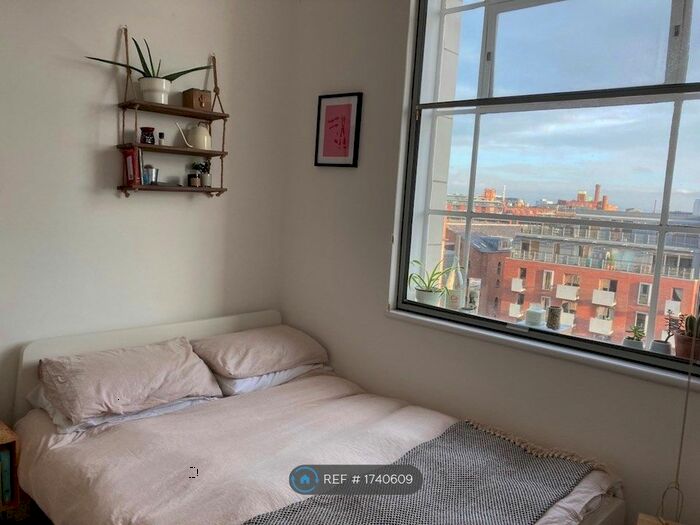 2 Bedroom Flat To Rent In Met Apartments, Manchester, M1
