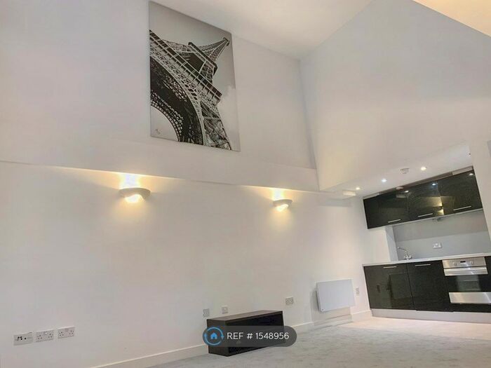 2 Bedroom Flat To Rent In Derwent Foundry, Birmingham, B3