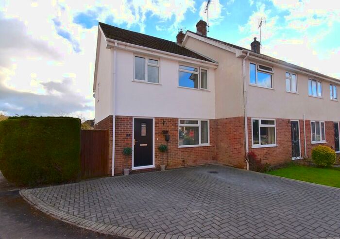 3 Bedroom End Of Terrace House For Sale In Lime Grove, Ashbourne, DE6