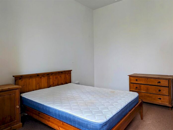 1 Bedroom Flat To Rent In Cumberland Park, London, W3