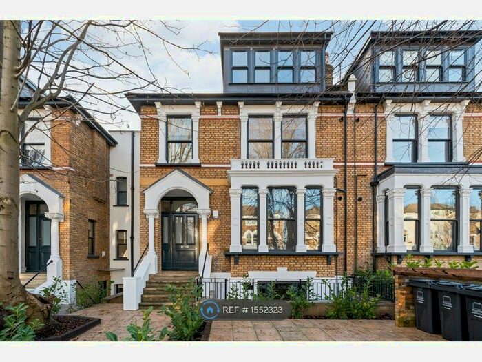 2 Bedroom Flat To Rent In Queens Drive, London, N4