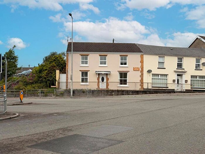 2 Bedroom Semi-Detached House For Sale In Thomas Street, Llanelli, SA15