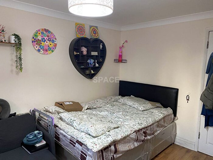 1 Bedroom Studio To Rent In London Road, Reading, RG1