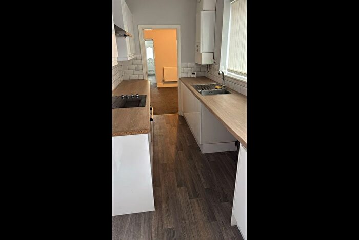 2 Bedroom Terraced House To Rent In Hartshill Road, Stoke-On-Trent, ST4