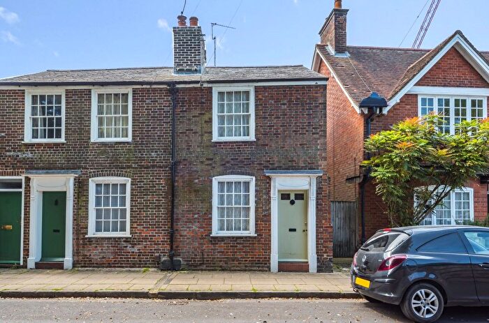 2 Bedroom End Terrace House To Rent In Kingsgate Road, Winchester, Hampshire, SO23