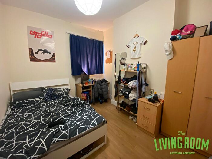 6 Bedroom House To Rent In Mackintosh Place, Roath, Cardiff, CF24