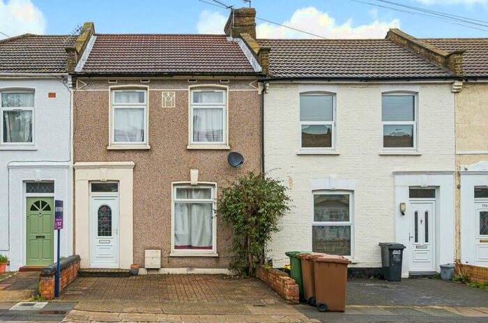 3 Bedroom House To Rent In Sandhurst Road, London, SE6