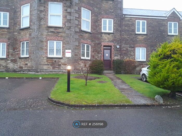 2 Bedroom Flat To Rent In Cross Lane, Bodmin, PL31