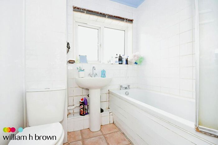 2 Bedroom Apartment To Rent In Forest Drive, Chelmsford, CM1