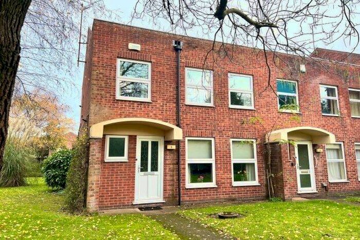 3 Bedroom End Of Terrace House To Rent In Wollaton Road, Nottingham, NG8