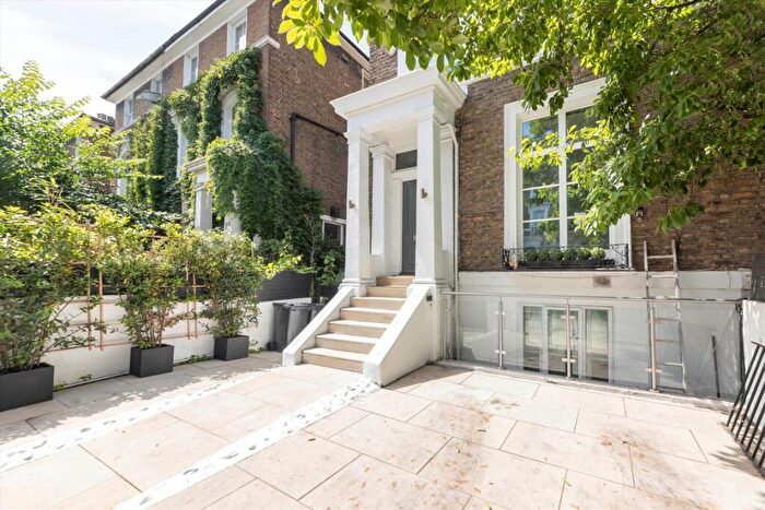 4 Bedroom House To Rent In Gunter Grove, Chelsea, SW10