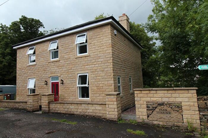 5 Bedroom Detached House To Rent In Park Terrace, Glossop, Derbyshire, SK13
