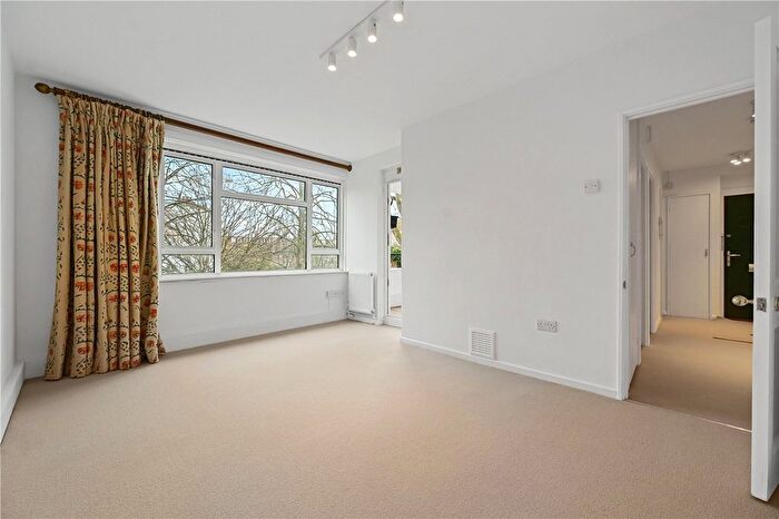 2 Bedroom Flat To Rent In Sheffield Terrace, Kensington, London, W8