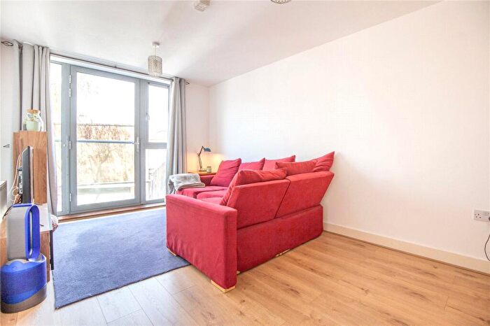 2 Bedroom Apartment To Rent In Armidale Place, Bristol, BS6