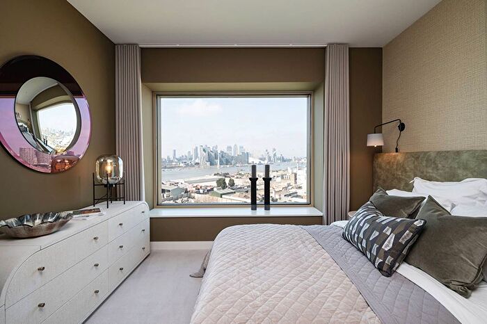 2 Bedroom Flat For Sale In Riverscape, Royal Docks, E16