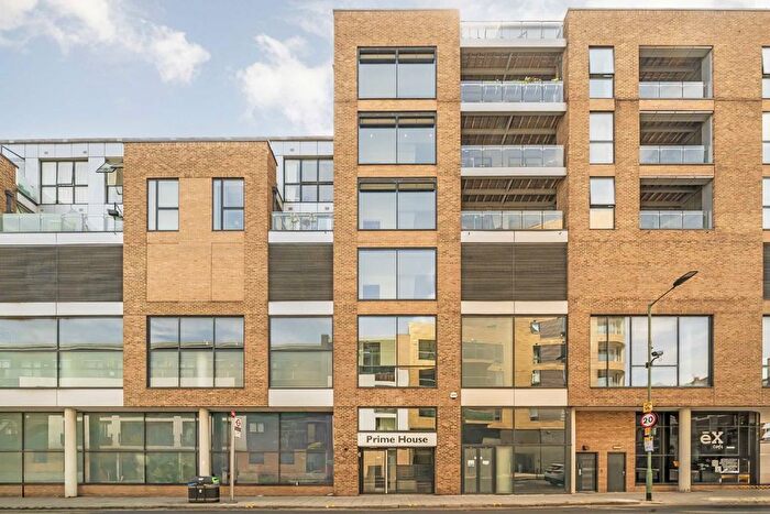 1 Bedroom Flat For Sale In Banister Road, Kensal Rise, W10