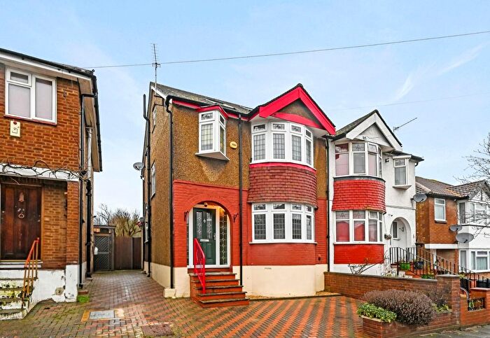 4 Bedroom Semi Detached House For Sale In Stanhope Park Road, Greenford, UB6