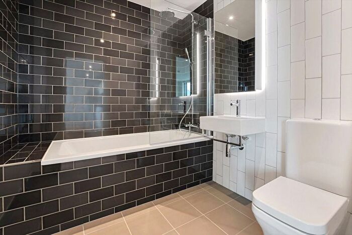 1 Bedroom Flat To Rent In Shipwright Street, London, E16